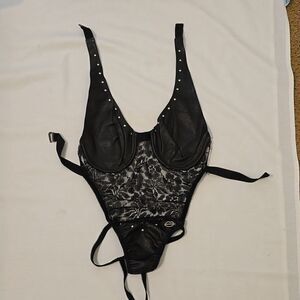SPICE LEATHER AND LACE SEXY BODYSUIT SIZE SMALL.